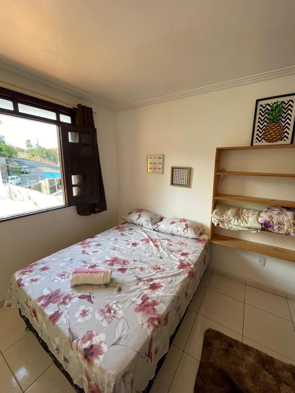 Casa Amarela & Bistro - Em Pituacu Homestay *