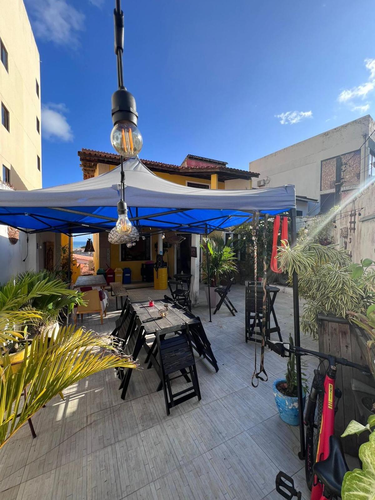 Homestay Casa Amarela & Bistro - Em Pituacu