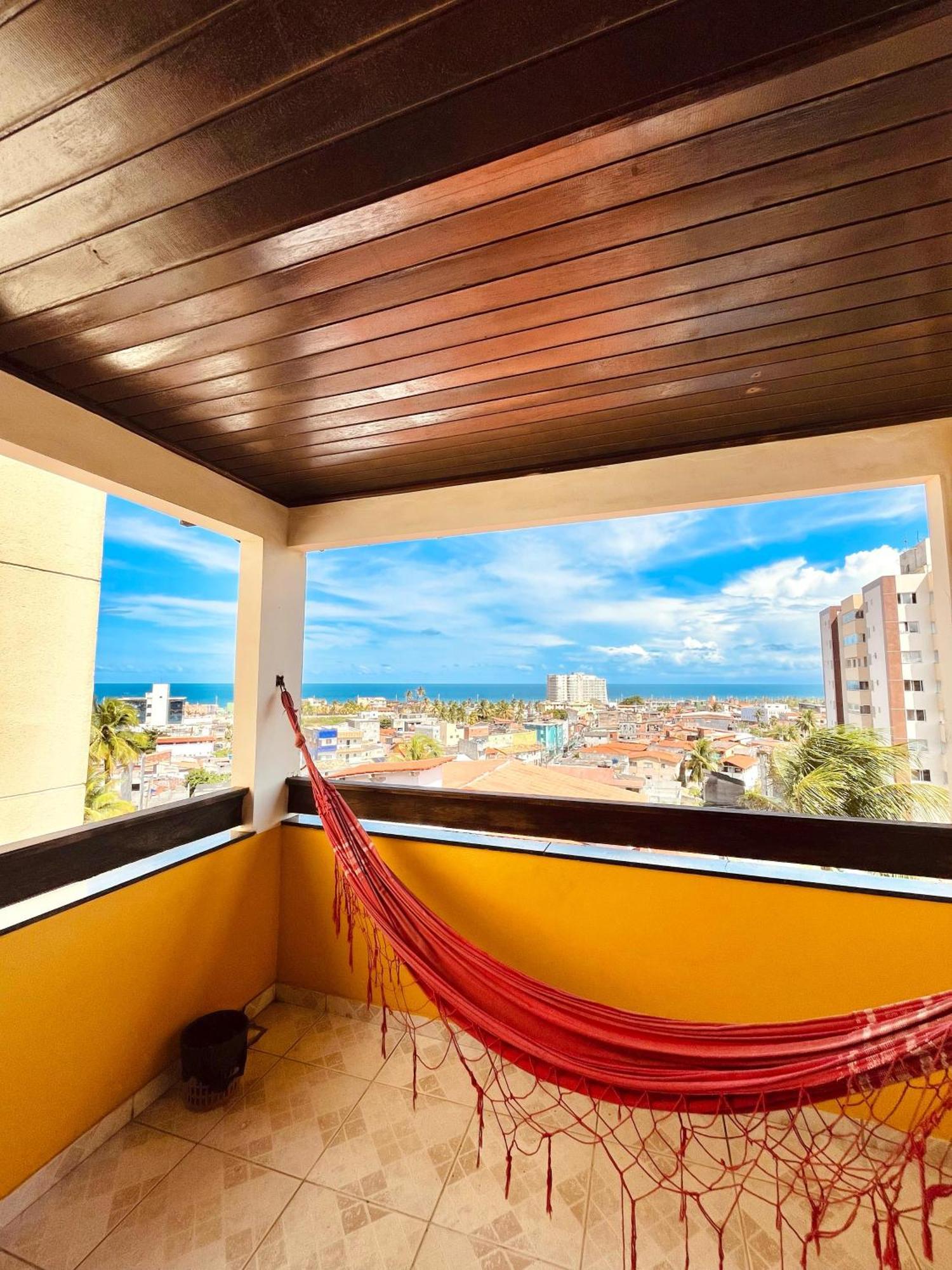 Homestay Casa Amarela & Bistro - Em Pituacu Salvador