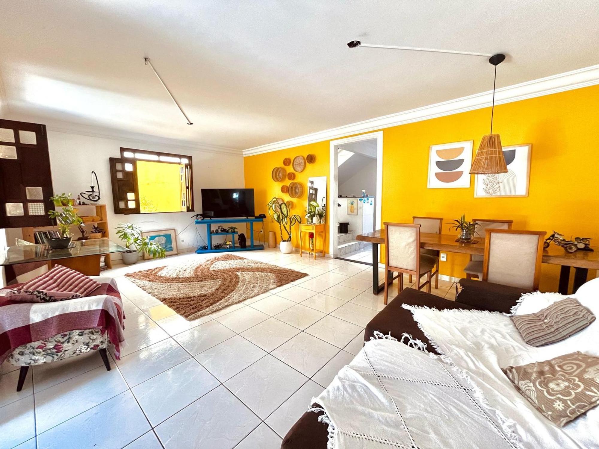 Casa Amarela & Bistro - Em Pituacu Salvador