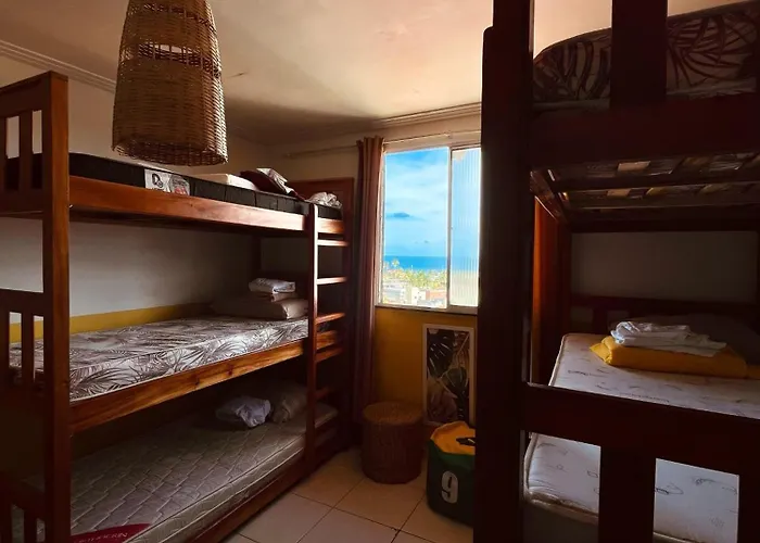 Casa Amarela Hostel & Bistro - Em Pituacu