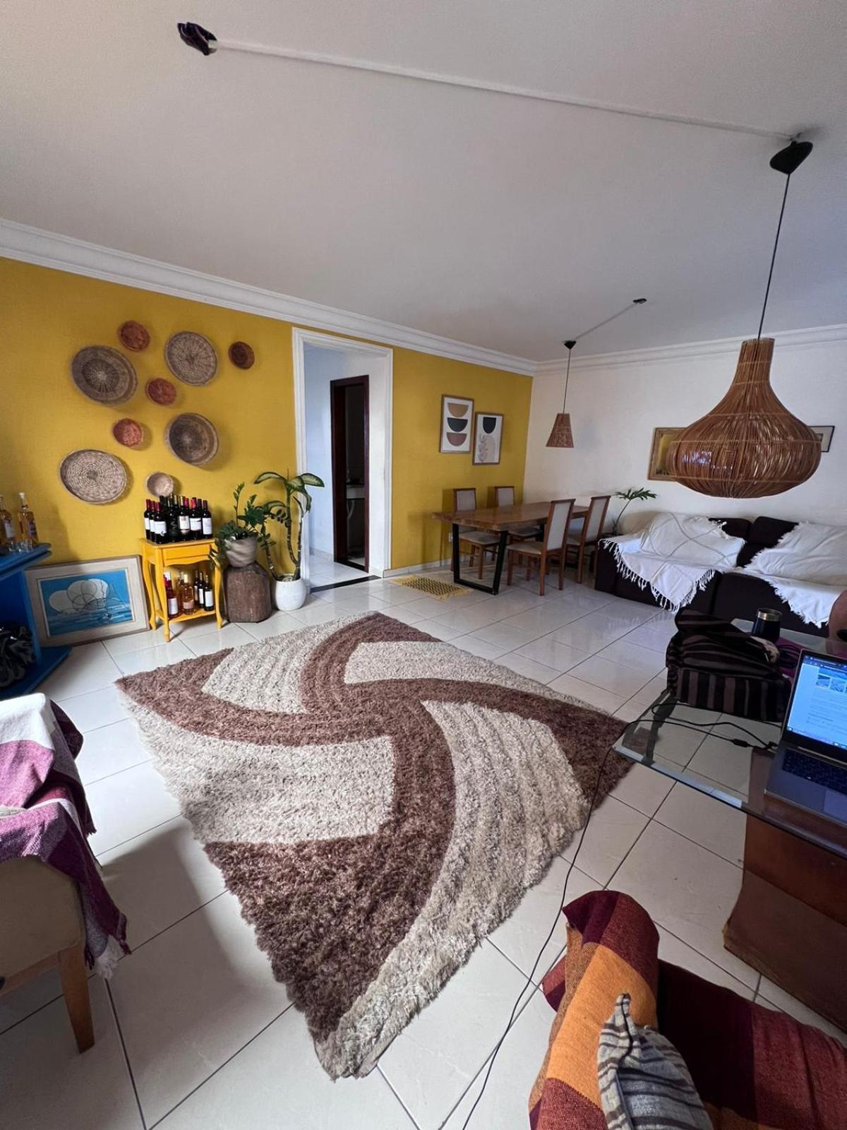 Casa Amarela & Bistro - Em Pituacu Homestay